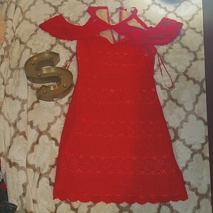 NWOT Red Lace Dress Keyhole Off Shoulder Fully Lined Knee Length Francesca's